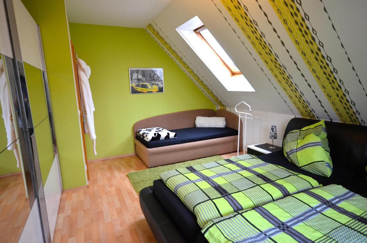 Ferienwohnung Rennsteigblick Suhl Δωμάτιο φωτογραφία